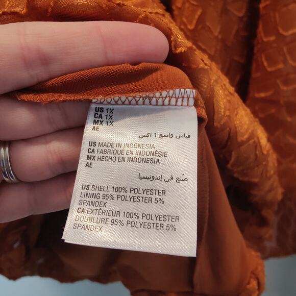 Alfani Plus Sz 1X Burnt Orange Burn Out Animal Print Bubble Hem Top Flare Sleeve - Picture 6 of 6